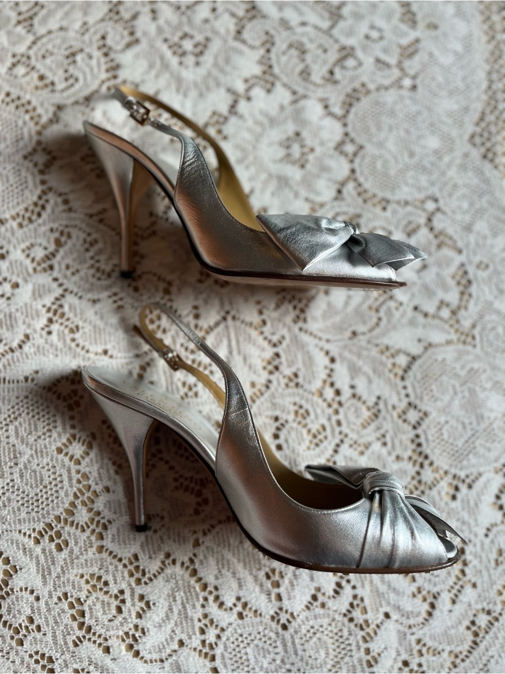 Y2K Valentino Garavani Sling Back Bow Heels, Silver Lambskin, Size EU 40 - Picture 6 of 12